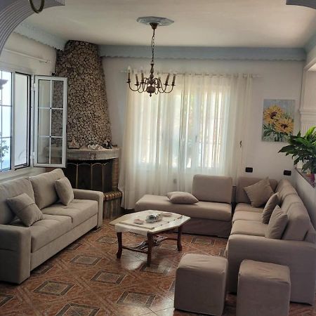 Vila Pashaj Vlorë Exteriör bild